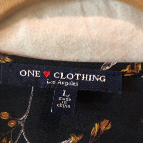 Wrap around top - Picture 3 of 3